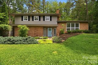 7 Woodbury Road, Asheville, NC 28804