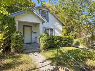 915 NE D St, Pullman, WA 99163