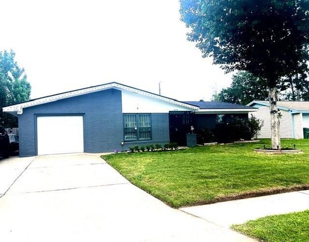 4210 Gardendale Drive, Houston, TX 77092