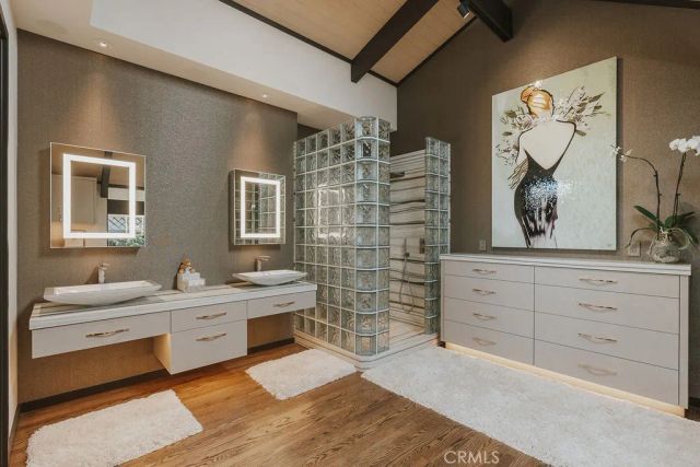 1534 Santiago, Newport Beach, CA 92660