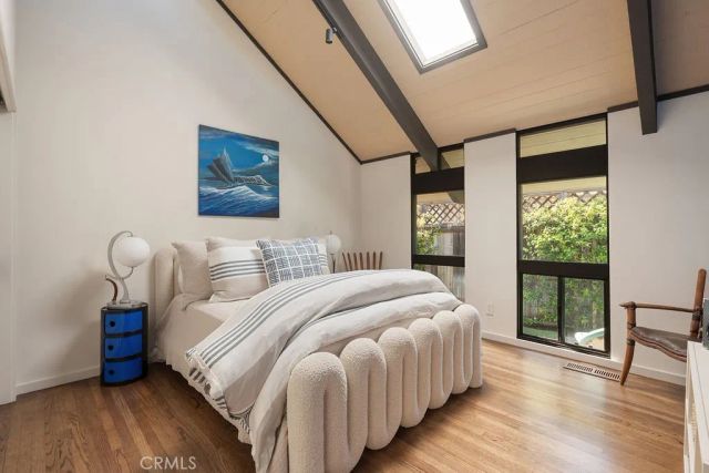 1534 Santiago, Newport Beach, CA 92660