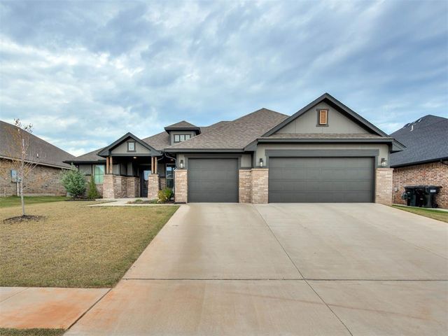 2424 Creekview Trail, Moore, OK 73160