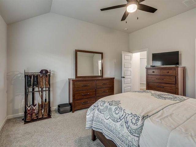 2424 Creekview Trail, Moore, OK 73160