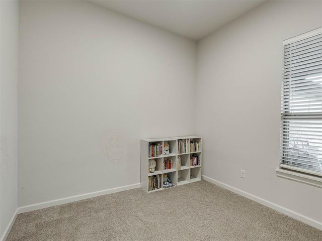 2424 Creekview Trail, Moore, OK 73160