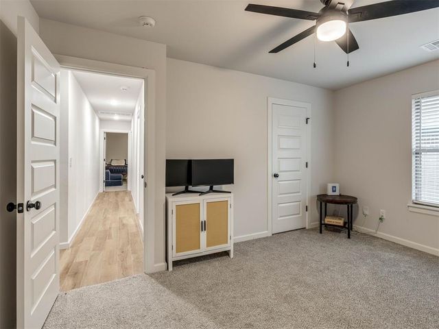 2424 Creekview Trail, Moore, OK 73160