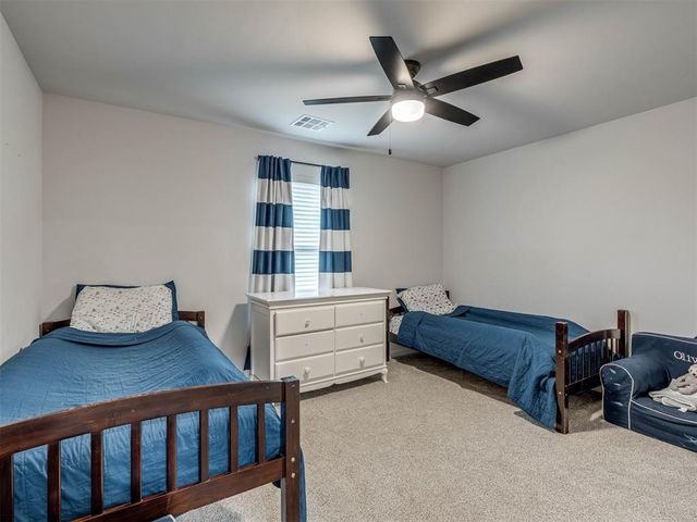 2424 Creekview Trail, Moore, OK 73160