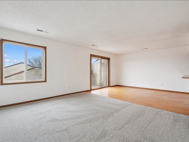 475 Westwinds Drive, Iowa City, IA 52246