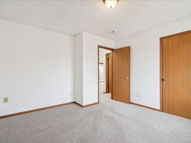 475 Westwinds Drive, Iowa City, IA 52246