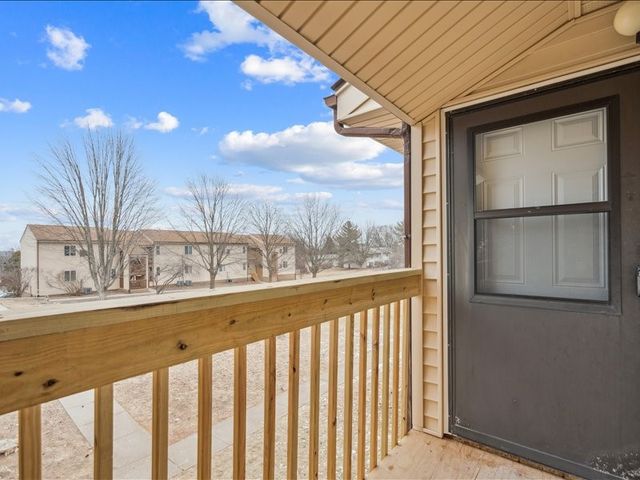 475 Westwinds Drive, Iowa City, IA 52246