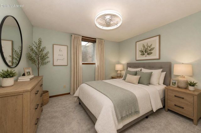 1818 Woodridge ROAD, West Bend, WI 53095