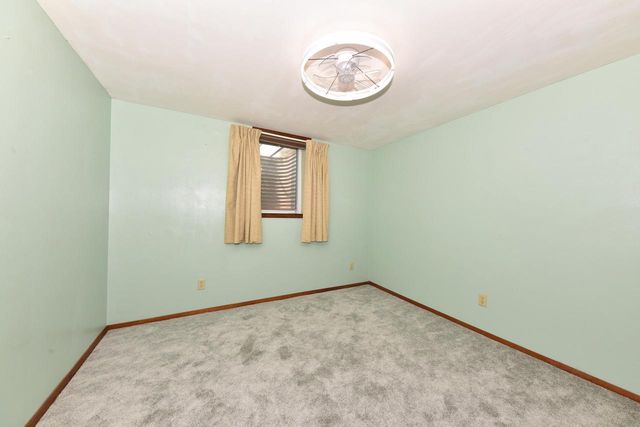 1818 Woodridge ROAD, West Bend, WI 53095