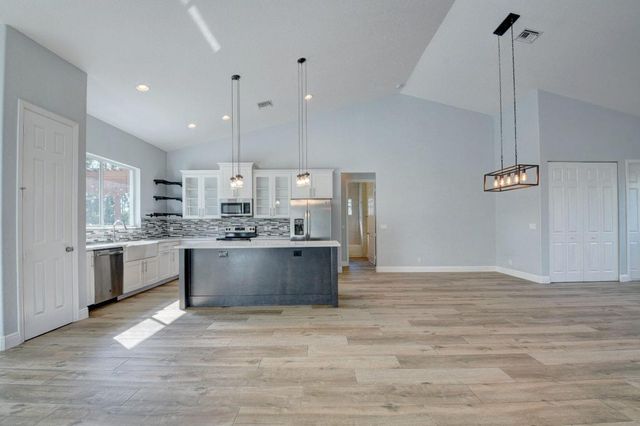 17146 70th Street N, The Acreage, FL 33470