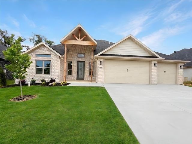 1351 Greyback Lane, Centerton, AR 72719