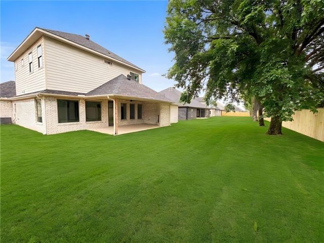 1351 Greyback Lane, Centerton, AR 72719