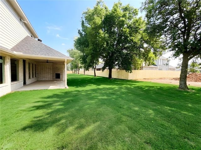 1351 Greyback Lane, Centerton, AR 72719