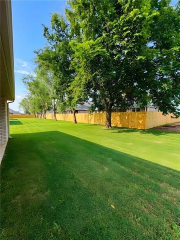 1351 Greyback Lane, Centerton, AR 72719