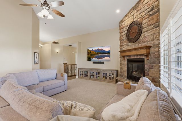 1385 N COMPTON RD, Farmington, UT 84025