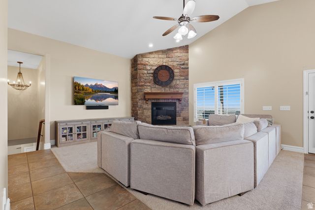 1385 N COMPTON RD, Farmington, UT 84025