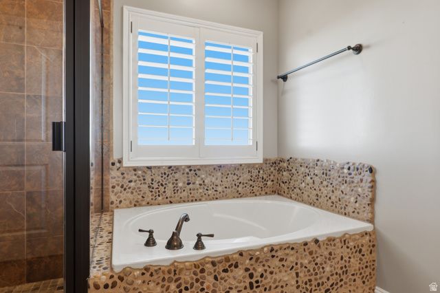 1385 N COMPTON RD, Farmington, UT 84025