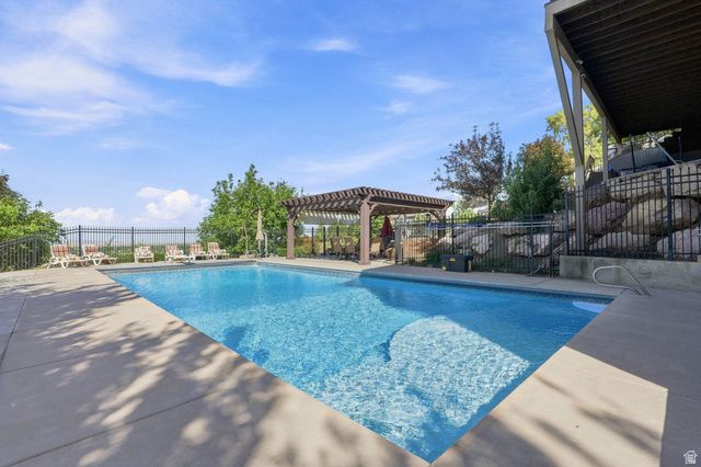 1385 N COMPTON RD, Farmington, UT 84025