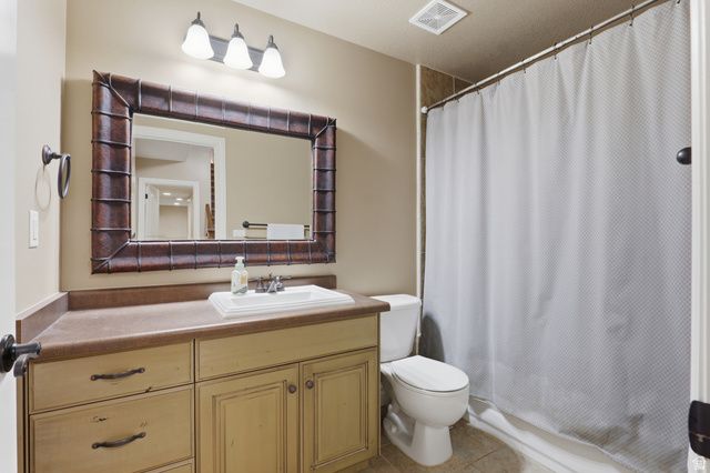 1385 N COMPTON RD, Farmington, UT 84025