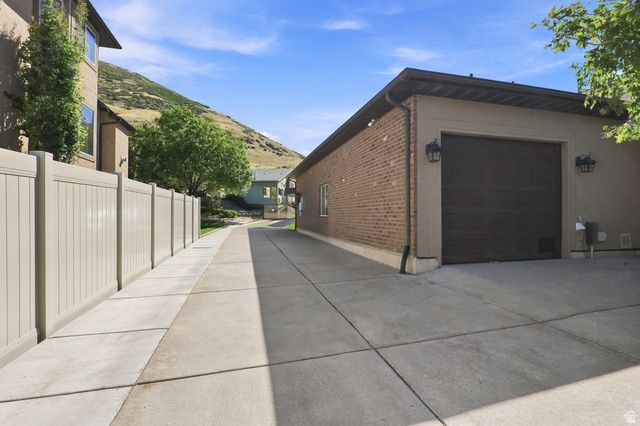1385 N COMPTON RD, Farmington, UT 84025