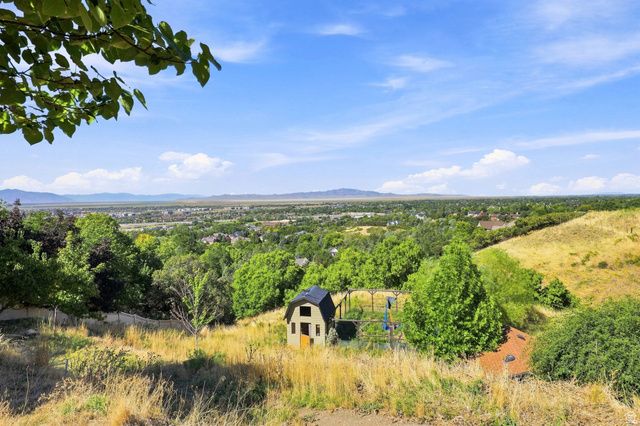 1385 N COMPTON RD, Farmington, UT 84025