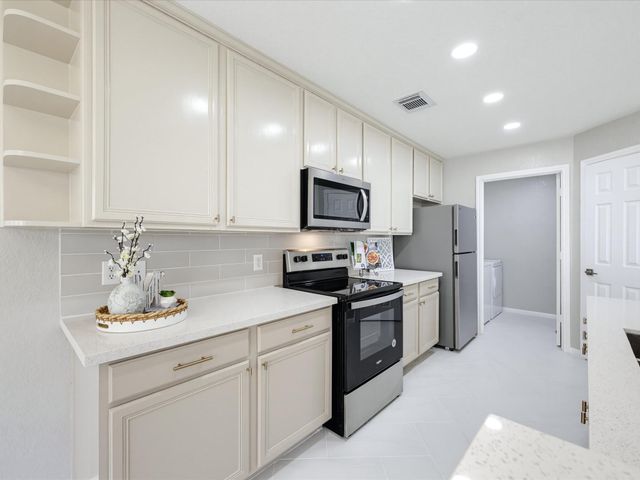 4619 Schiller Park Lane, Sugar Land, TX 77479