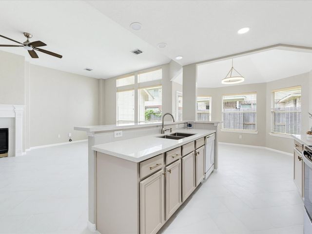 4619 Schiller Park Lane, Sugar Land, TX 77479