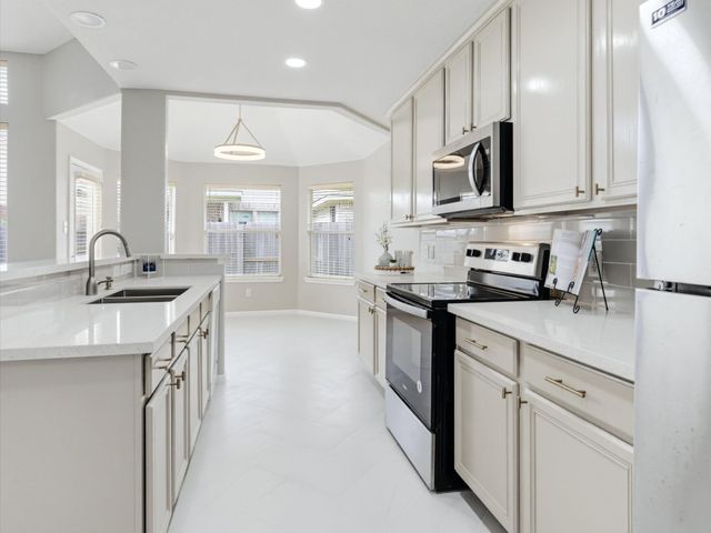 4619 Schiller Park Lane, Sugar Land, TX 77479