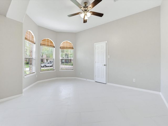 4619 Schiller Park Lane, Sugar Land, TX 77479