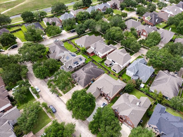 4619 Schiller Park Lane, Sugar Land, TX 77479