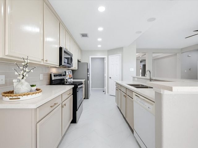 4619 Schiller Park Lane, Sugar Land, TX 77479