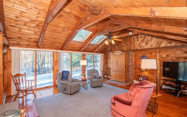 5 Sequoia Lane, Plaistow, NH 03865
