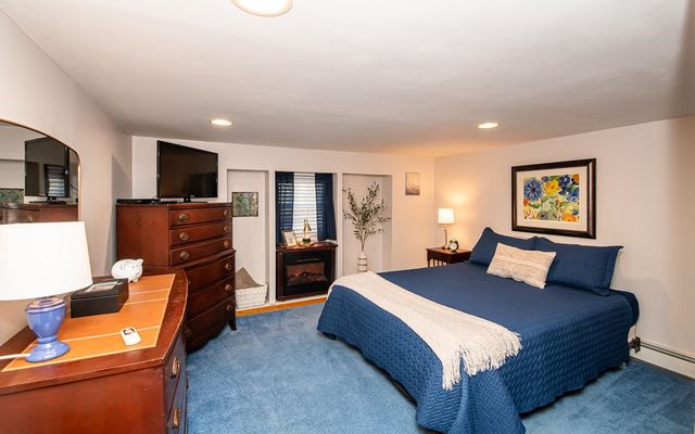 5 Sequoia Lane, Plaistow, NH 03865