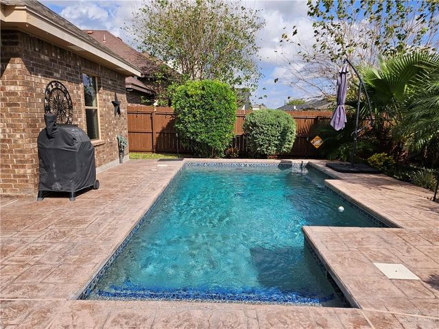 13908 N 39th Street, Edinburg, TX 78541