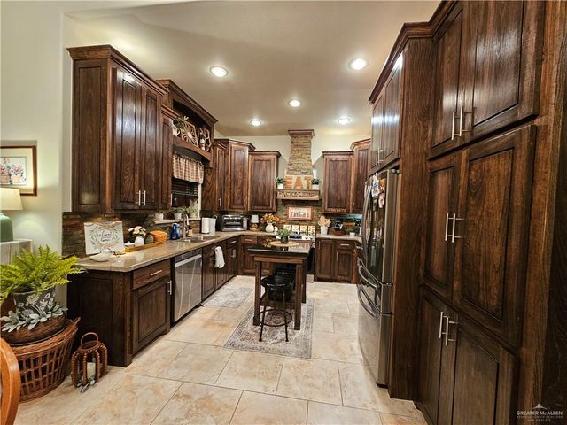 13908 N 39th Street, Edinburg, TX 78541