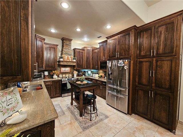 13908 N 39th Street, Edinburg, TX 78541