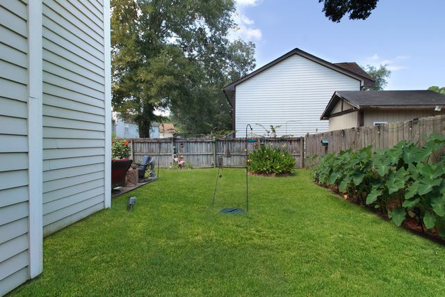 104 Excaliber Place, North Charleston, SC 29418