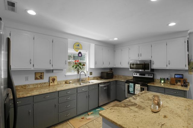 104 Excaliber Place, North Charleston, SC 29418