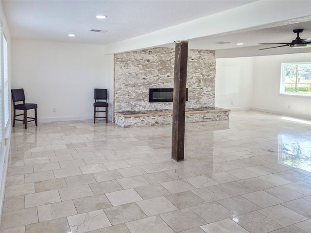 253 County Road 840, Angleton, TX 77515