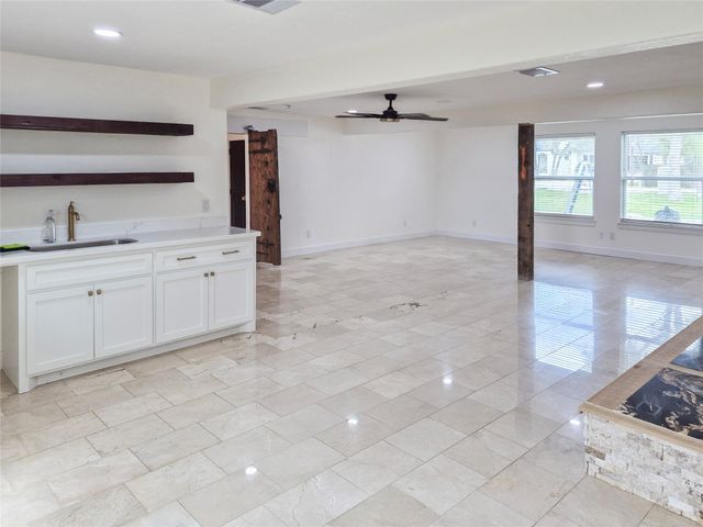 253 County Road 840, Angleton, TX 77515