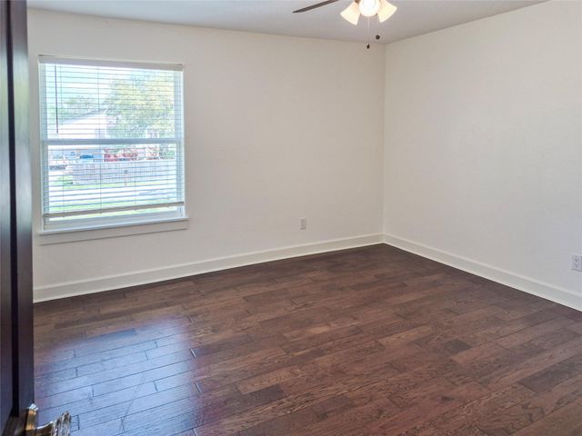 253 County Road 840, Angleton, TX 77515