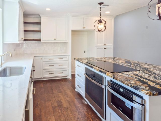 253 County Road 840, Angleton, TX 77515