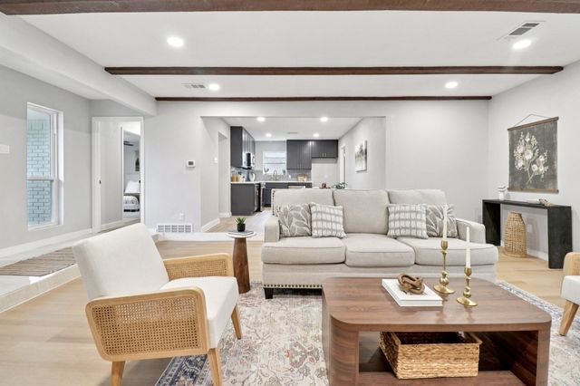 3818 Wenatche Drive, Dallas, TX 75233