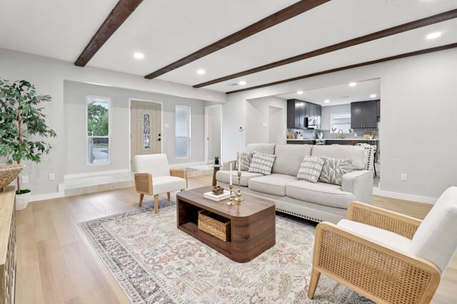 3818 Wenatche Drive, Dallas, TX 75233