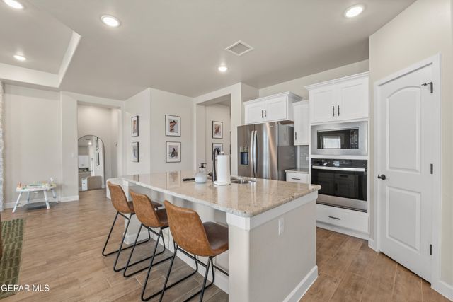 828 PASEO SOLAR Drive, El Paso, TX 79928