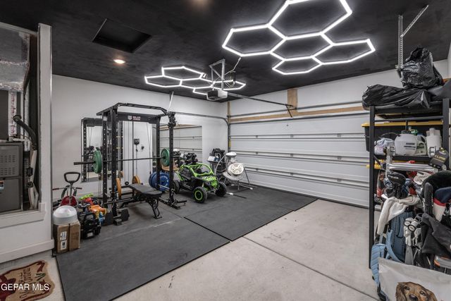 828 PASEO SOLAR Drive, El Paso, TX 79928