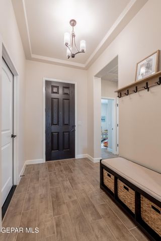 828 PASEO SOLAR Drive, El Paso, TX 79928
