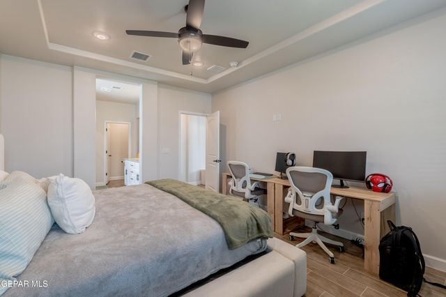 828 PASEO SOLAR Drive, El Paso, TX 79928